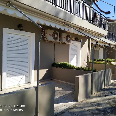 Stefanos Aparthotel 3*